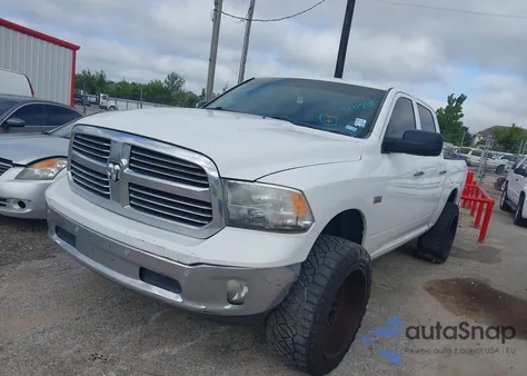 2015 Ram 1500 Lone Star z USA, uszkodzony, nr VIN 1C6RR6LT7FS523025